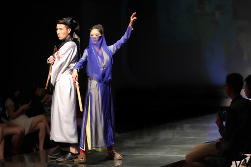 北京新面孔模特上演cosplay主题秀