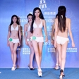 华谊新面孔影视模特大赛火热上演 泳装秀引关注