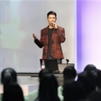 著名演员高健为艺考生讲解广告拍摄