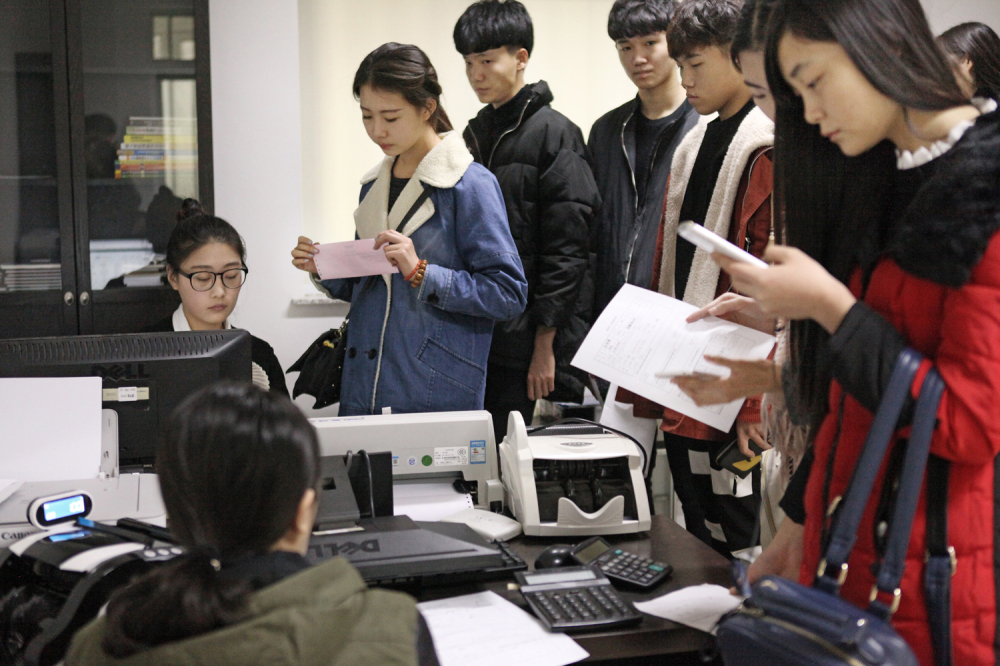 模特学校 模特学校