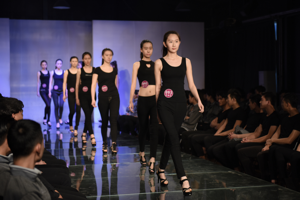 模特学校 模特学校