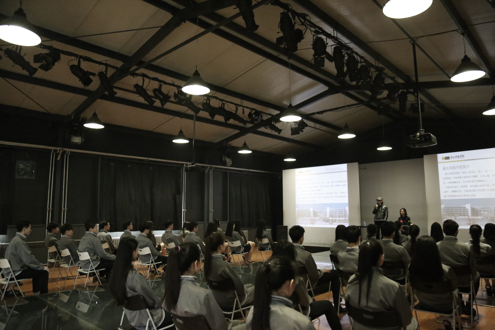 服装表演 服装表演