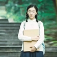 从娇羞妹纸到个性冬叔，周冬雨如何登顶金马奖
