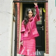 孙伊涵出境《iLady》12月刊 演绎摩登时尚
