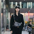 新面孔MODEL王一诺引领今秋时尚潮搭