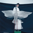 薛冬琪实力演绎《时尚COSMO》2019开年刊时装大片“会动的风筝” 