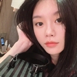 超模奚梦瑶与迪丽热巴罕见同框拍大片，摩登时髦
