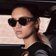 华依澜拍摄Burberry眼镜广告大片